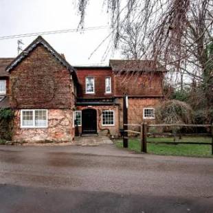 Фотографии гостевого дома
Trivelles Waterhall Country Gatwick Hotel & airport parking