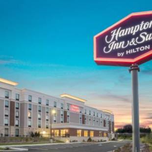 Фотографии гостиницы 
            Hampton Inn & Suites Newburgh Stewart Airport, NY