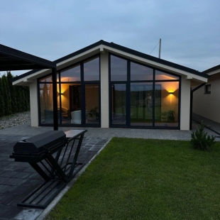 Фотография Коттеджа Частный дом Уютный домик с видом на лес