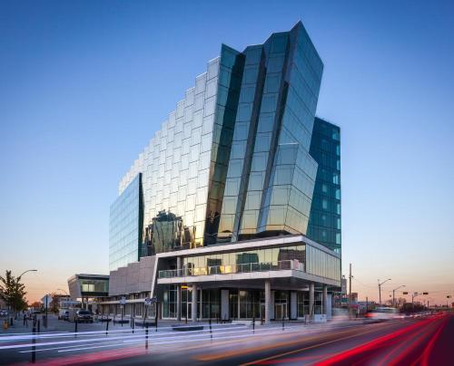 Фотография гостиницы DoubleTree by Hilton Edmonton Downtown