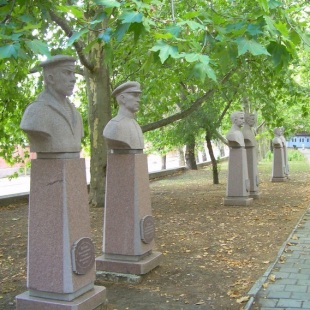 Фотография достопримечательности Мемориальный комплекс Аллея героев