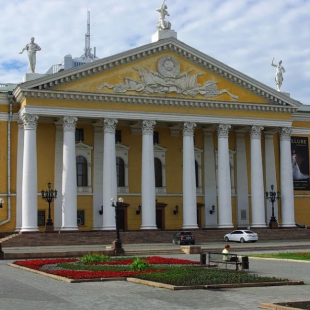 Фотография театра Челябинский государственный академический театр оперы и балета имени М. И. Глинки