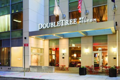 Фотография гостиницы DoubleTree by Hilton New York Downtown