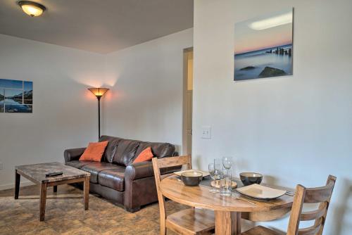 Фотография гостевого дома Homer Hideaway on Fritz Creekside - Pets Welcome