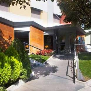 Фотографии гостиницы
HOTEL LA PERLA