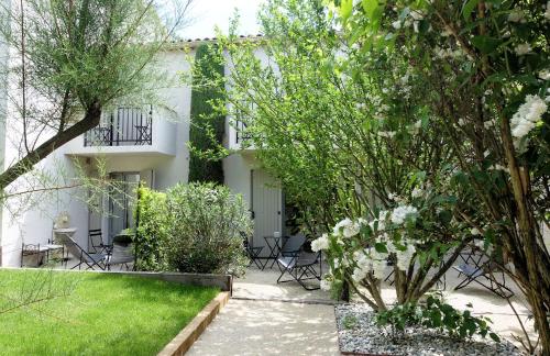 Фотография гостиницы Hôtel l'Amandière