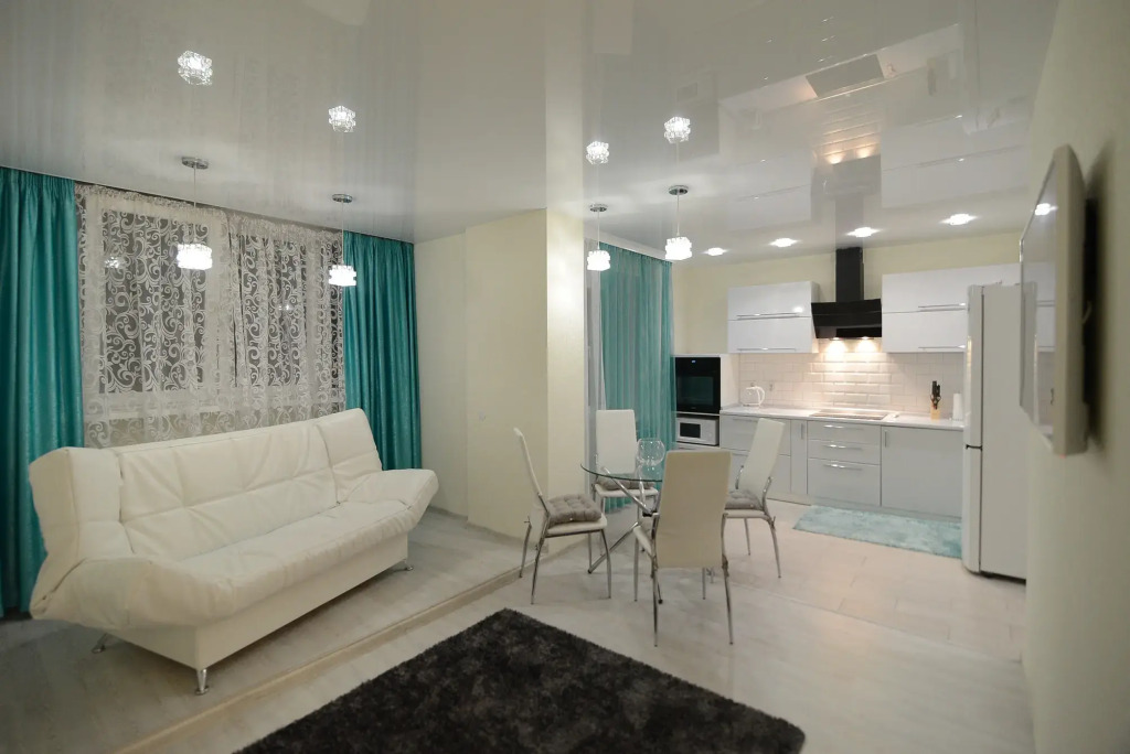 Фотография квартиры Квартира посуточно светлая с электрокамином уют и комфорт в белом исполнении