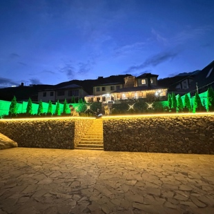 Фотография Коттеджа Частный Дом в горах Вeрхний Фиагдoн с баней и бассейном