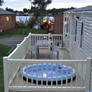 Фотографии гостевого дома
Serenity Luxury Hot Tub Breaks