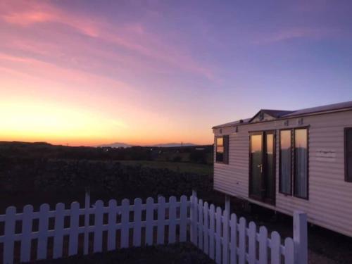 Фотография гостевого дома Unique Mobile Home with outstanding scenic views
