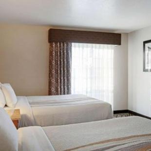 Фотография гостиницы Best Western Plus Riverfront Hotel and Suites