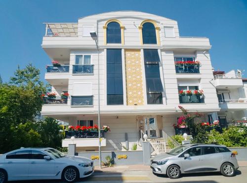 Фотографии апарт отеля
Royal Loft Suit