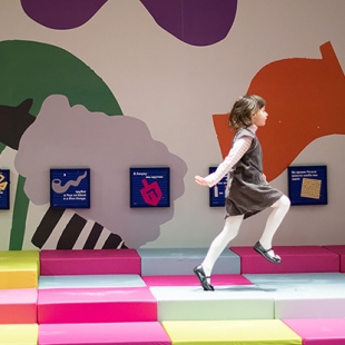 Фотография достопримечательности Детский центр Тут и Там 