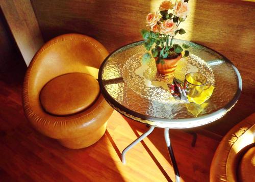 Фотографии мини отеля
Восемь гостей