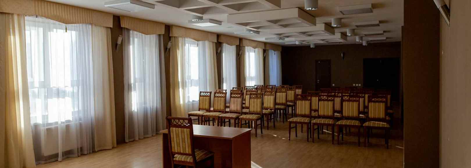 Фотография конференц-зала Конференц-зал №275 КДЦ Октябрь