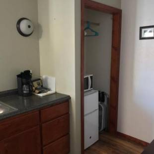 Фотографии мотеля
The Pioneer Motel