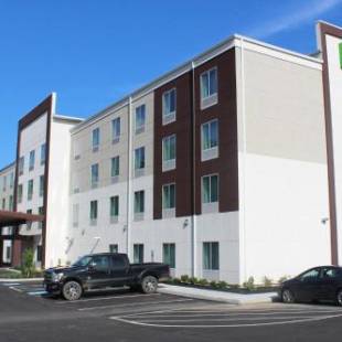 Фотографии гостиницы 
            Holiday Inn Express & Suites New Cumberland, an IHG Hotel