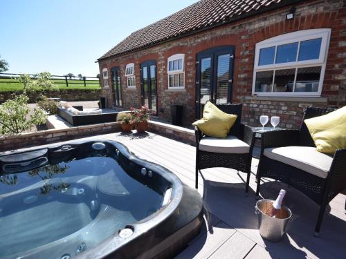 Фотография гостевого дома Sykes Lodge