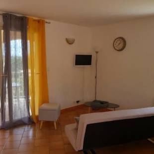 Фотографии гостевого дома
Maison de 2 chambres avec jardin clos et wifi a Propriano a 1 km de la plage