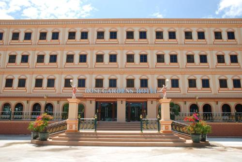 Фотография гостиницы Rose Garden Hotel