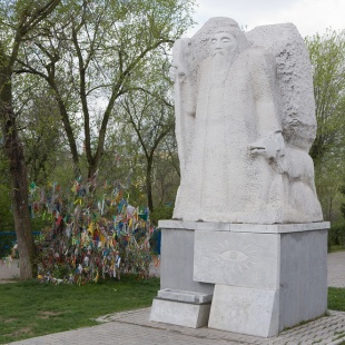 Фотография памятника Статуя Цаган Аав