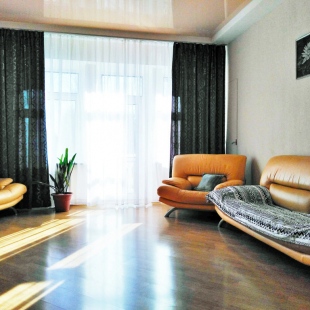 Фотография квартиры Квартира 3-комн. cталинка с большой ванной рядом с набережной