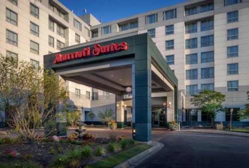 Фотография гостиницы Chicago Marriott Suites Deerfield