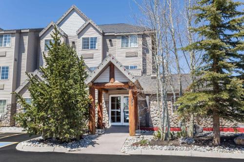 Фотография гостиницы Ramada by Wyndham Frisco