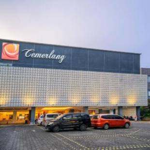 Фотографии гостиницы
Hotel Cemerlang