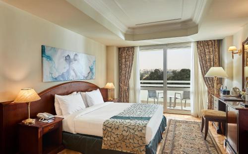 Фотография гостиницы Triumph Plaza Hotel