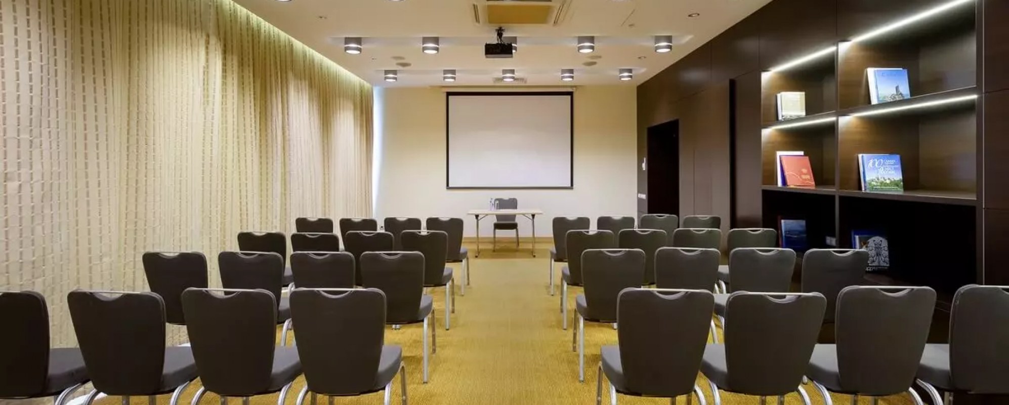 Фотографии конференц-зала Астрахань