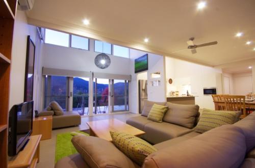 Фотография гостевого дома Cadence at Bright - Luxury accommodation