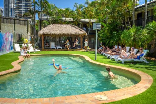 Фотография хостела Budds In Surfers Backpackers