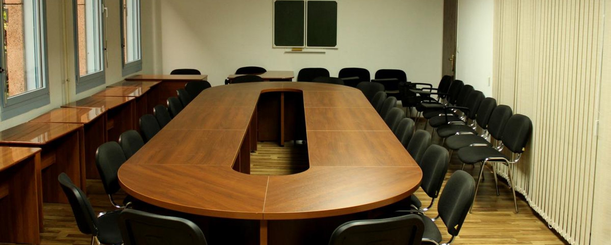 Фотографии конференц-зала Белая Русь на 20 человек