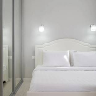 Фотография квартиры Апартаменты RED APARTMENTS Арт Лайт Сити апартамент Дюма