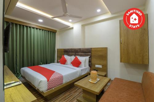 Фотографии гостиницы
OYO 49797 Hotel Shubham Inn