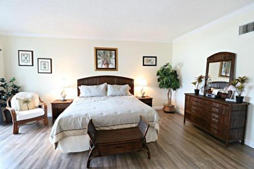 Фотография мини отеля Inn at Camachee Harbor View 17