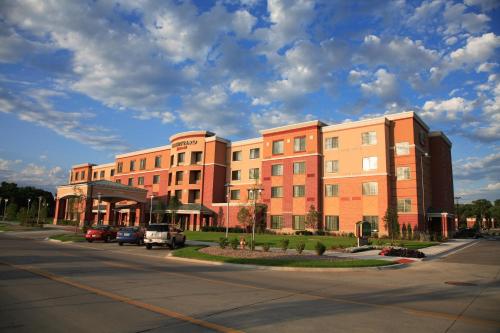 Фотография гостиницы Courtyard by Marriott Omaha Aksarben Village