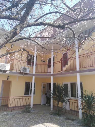 Фотография гостевого дома Домашний на Черноморской