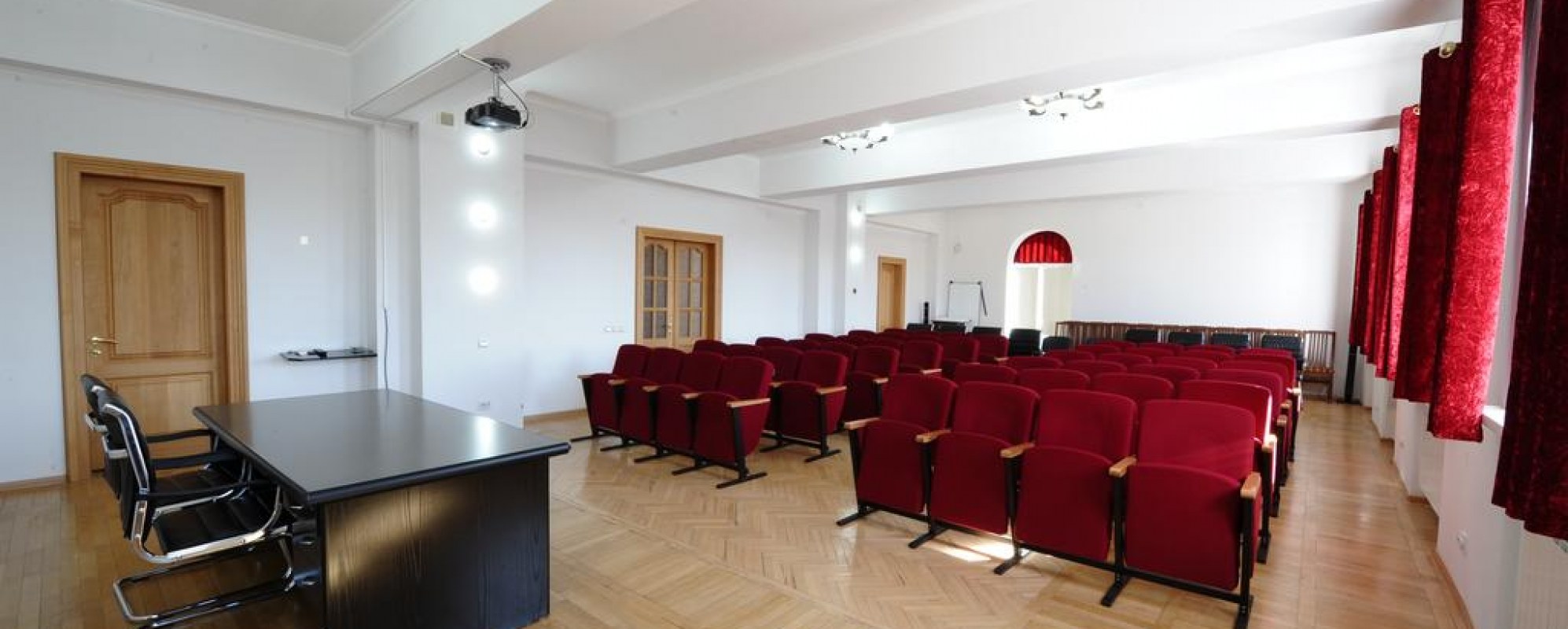 Фотографии конференц-зала Планета Люкс