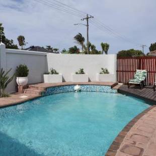 Фотографии мини отеля
Nahoon Bed & Breakfast