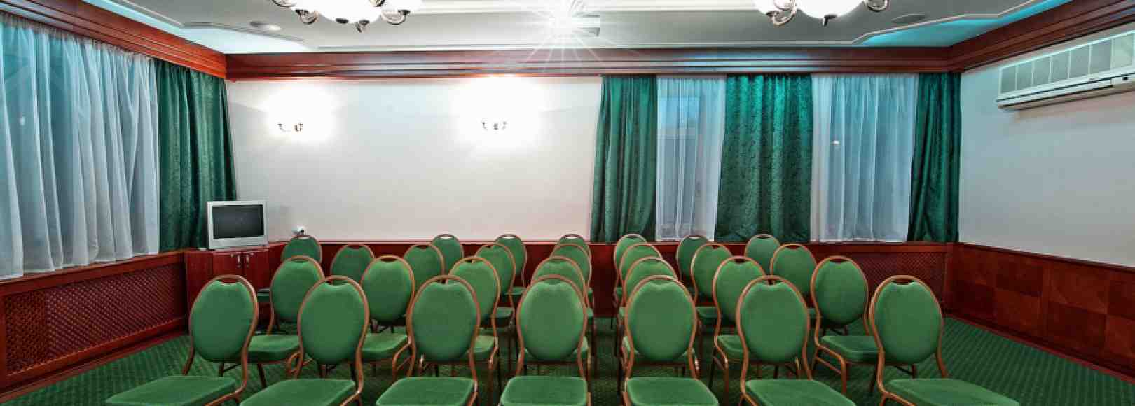 Фотография конференц-зала Нефтяник