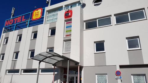 Фотография гостиницы The Originals Access, Hôtel les Iris, Berck-sur-Mer (P'tit Dej-Hotel)