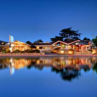 Фотографии гостиницы
Monterey Bay Lodge