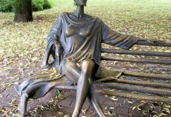 Фотография памятника Памятник Незнакомка