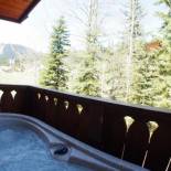 Фотография гостевого дома Crystal Forest #11 By Bear Country