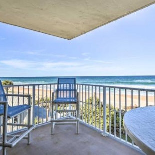 Фотография гостевого дома Luxe Oceanfront Condo with Pool Beach Access and Gear!