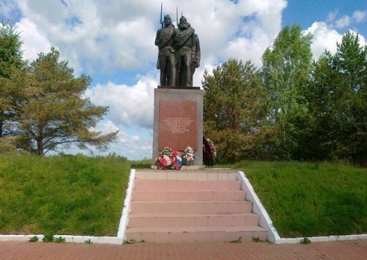 Фотографии памятника 
            Памятник погибшим ополченцам 