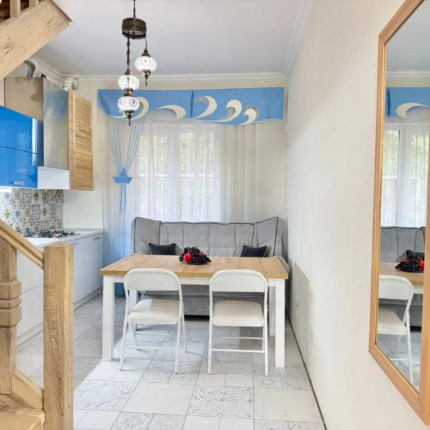 Фотографии квартиры 
            Квартира двухуровневая в Ялте