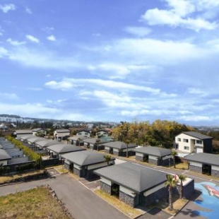 Фотография гостиницы Pool and Villa Sorang